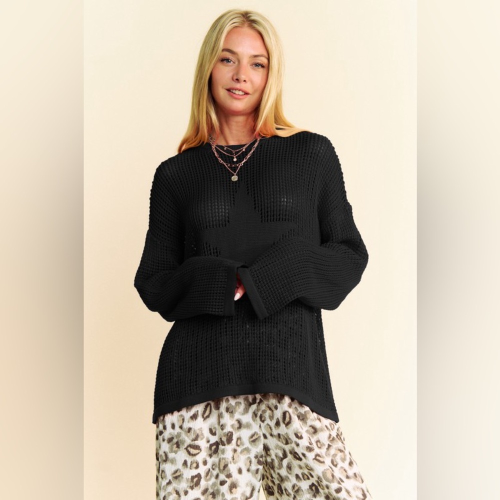 Davi & Dani Star Front Crochet Drop Shoulder Knit Top